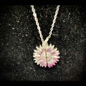 Beautiful sunflower fashion necklace.